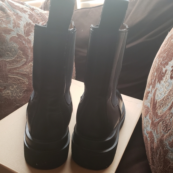 Shein Faux leather chunkey sole boots - Picture 5 of 5